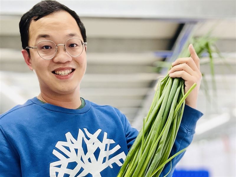 宜蘭百大青農林塘御栽種的三星蔥,受吳寶春師傅青睞製作《魯邦蔥麵包》