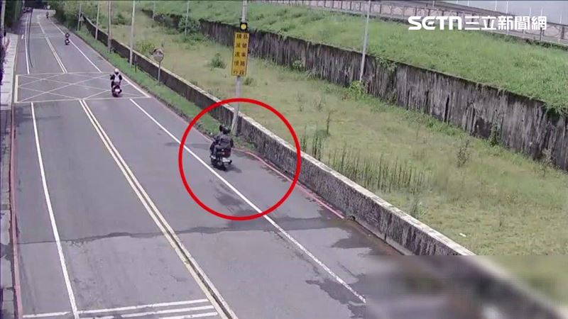 新莊母子雙載自撞摔車　18歲騎士送醫不治