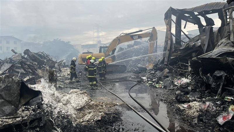 老字號冬筍餅工廠爆炸　黑煙竄狂燒6小時