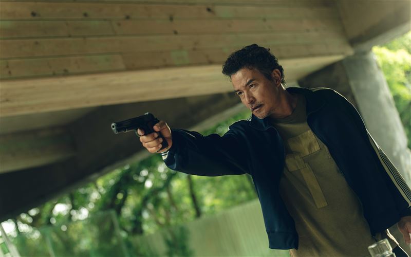李銘順在《黑白清道夫》中飾演江福生。(圖/Netflix提供)