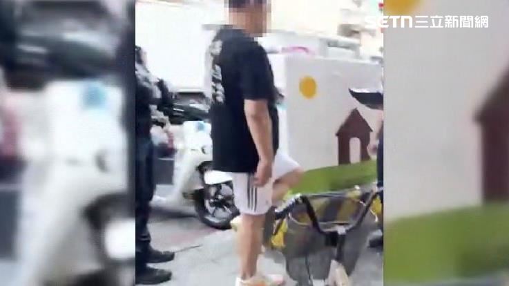 獨／騎士街頭「金雞獨立」　警：在測毒駕