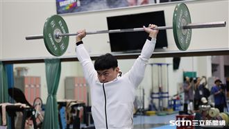 陳柏任跨級爭牌　挺舉關鍵判決失利丟獎牌