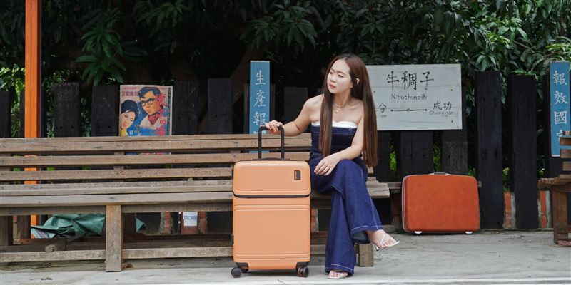 KK84-Tucano前開置物PC拉鍊箱,前開置物設計方便旅途中快速取用常用物品,兼顧收納效率與俐落外型。(圖/萬國通路提供)