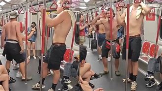 地鐵驚見外國裸男喧嘩熱舞　民眾全看傻