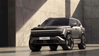 Tucson大變身！方正車身＋超大螢幕