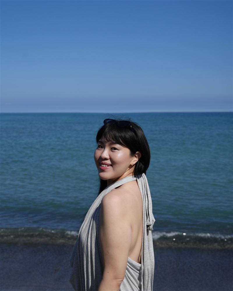 歐娜與男友「熊貓」交往兩年多,邁向人生新篇章。(圖/翻攝自IG @leonawww)