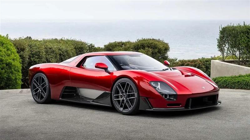 麥拉倫McL 6GT最大亮點就是重新找回「手排」靈魂。(圖/翻攝McLaren網站)