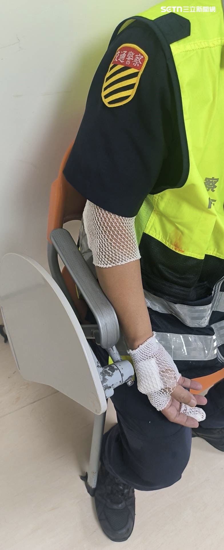北市劉男酒駕行經總統官邸附近時拒檢逃逸還撞倒警員。(圖/翻攝畫面)