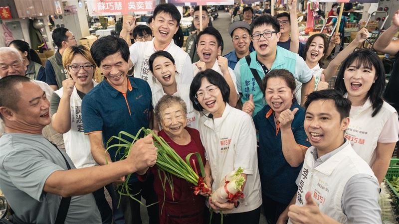 選前99天衝刺　蘇巧慧拂曉出擊展超高人氣