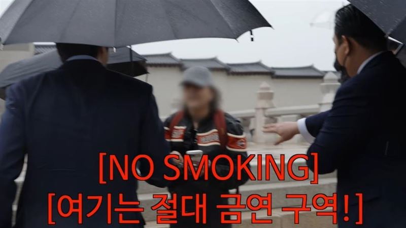 SJ始源遊古蹟遇外國人抽菸　秒衝上前制止