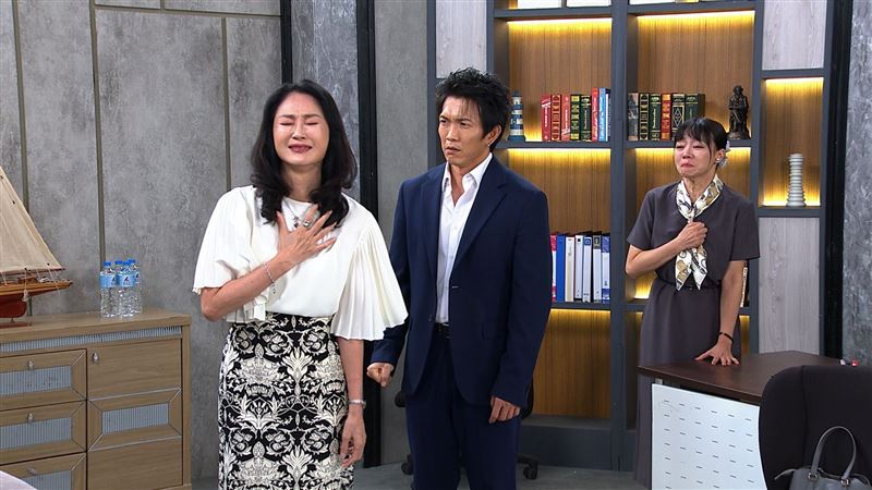 真假兒子真相公開,李之勤還被觀眾私訊提醒「你兒子是雷偉凡」,讓她哭笑不得。(圖/民視提供)
