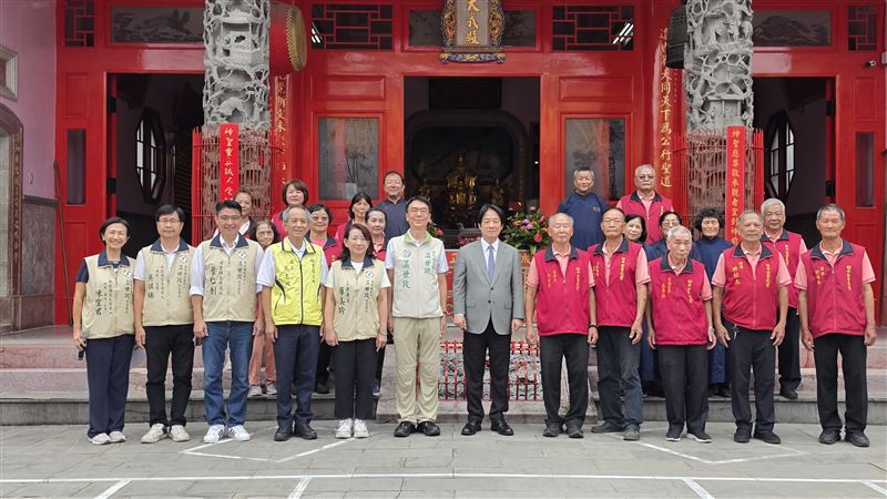 賴清德攜手温世政南投參香（圖／温世政競辦提供）