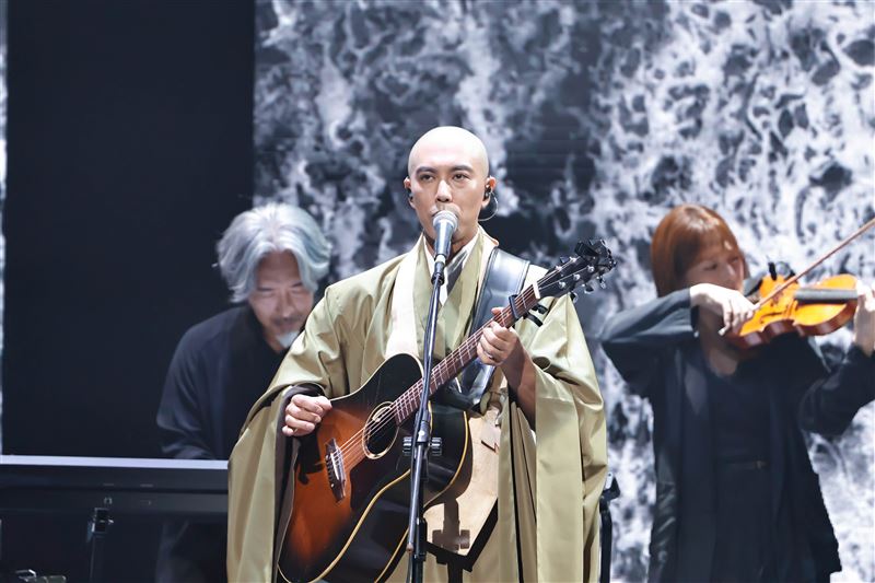 藥師寺寬邦首度登上傳藝金曲獎演出。(圖/三立提供)