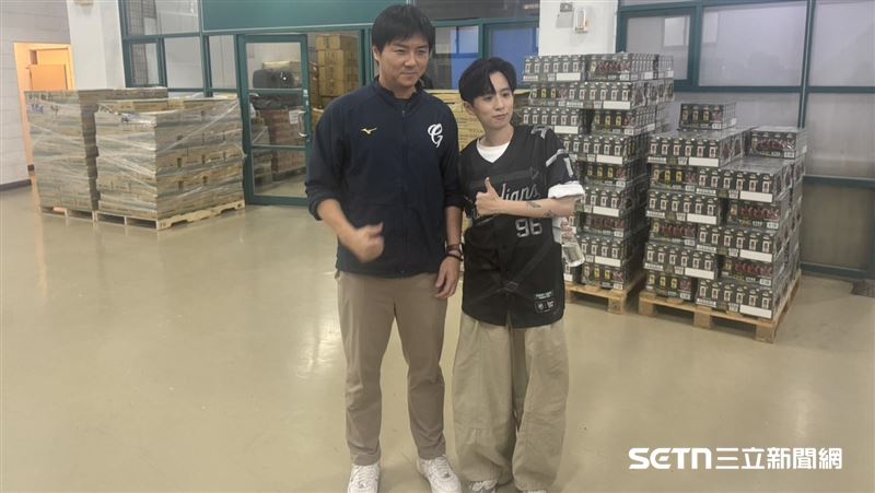 悍將鐵粉HOOK來了!見林威助秒喊「老公」