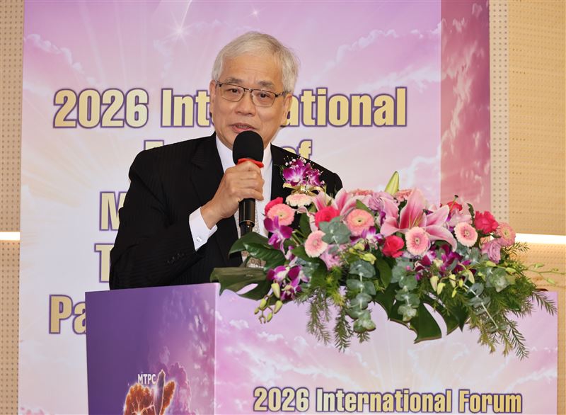 北榮院長陳威明7日晚間親上火線駁斥，怒斥傳聞荒謬離譜。（圖／北榮提供）
