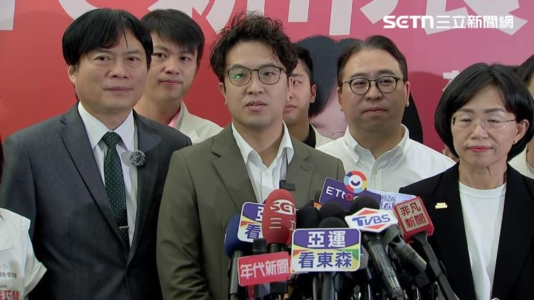 民進黨台北市長參選人沈伯洋近來頻頻邀約蔣萬安辯論市政,未獲正面回應。(圖/翻攝畫面)
