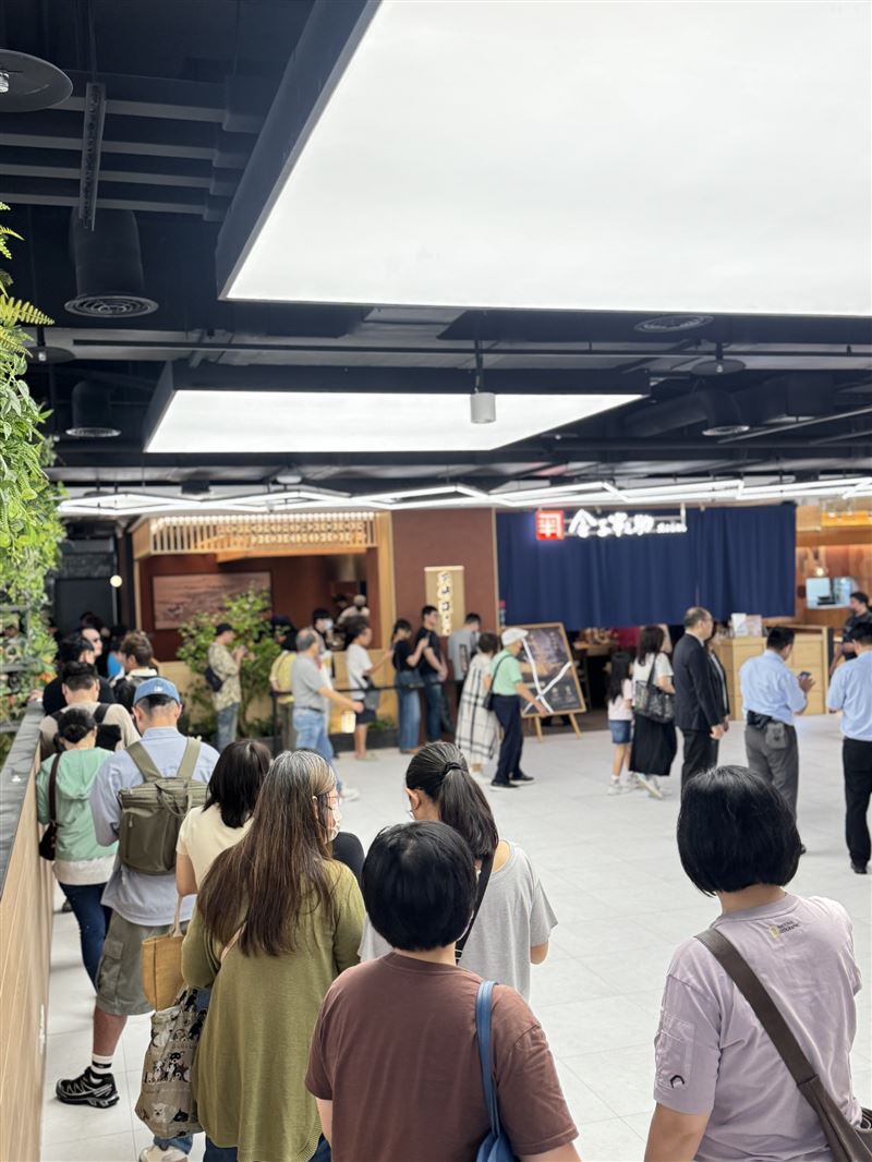 金子半之助-天婦羅海外首店座位僅20席，內用至少排隊1小時。(圖／記者賴俊佑攝影）