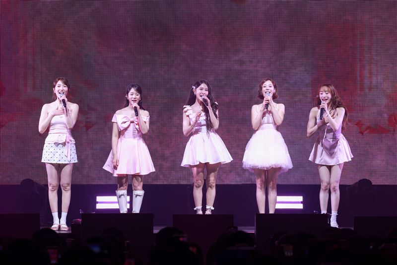 韓國女團KARA在talking環節全員爆哭。(圖/讀者提供)