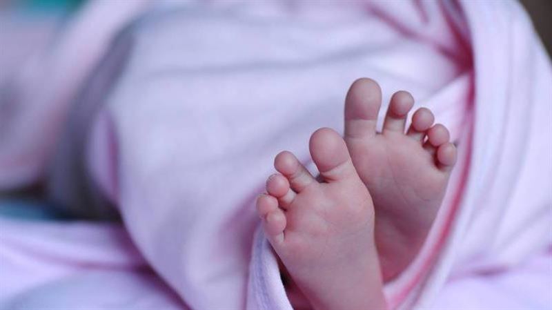 33歲女腹痛到院秒生娃！與伴侶驚：有避孕