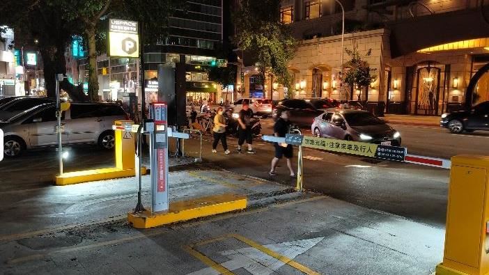 長春路停車場深夜命案!男倒臥車內身亡