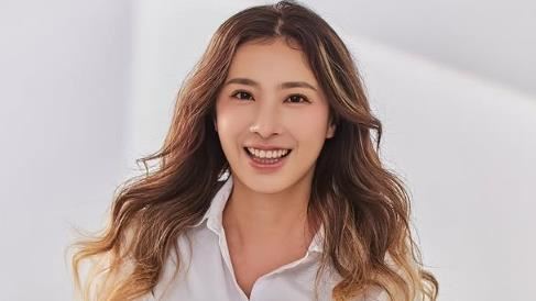 亮麗外型被稱為「最正檢察官」的劉昱吟,發文拋出震撼彈,表示已辭去檢察官職務,轉戰律師界。(圖/翻攝IG)