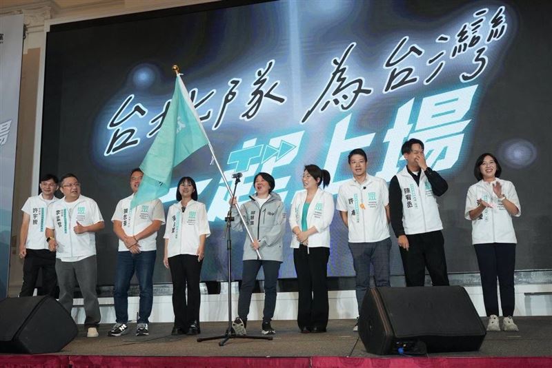 葉耀元說，黃國昌口中的全壘打是不可能發生的事情，他們更需要擔心的是會不會連續六席三振落空。（圖／翻攝自吳怡萱臉書）