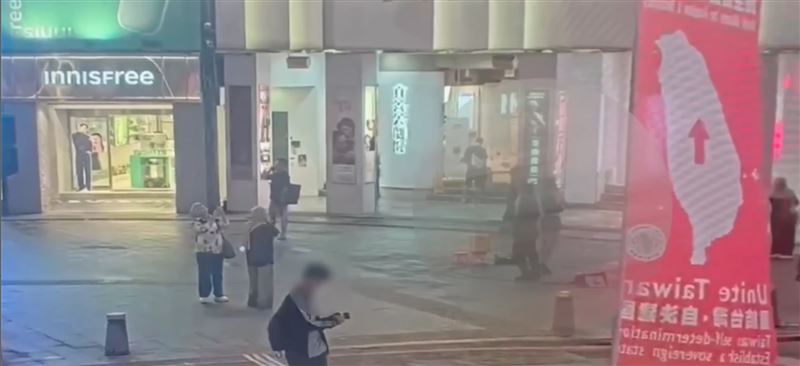 郭姓男子辯稱只是和街頭藝人互動,並未攻擊對方。(圖/翻攝畫面)