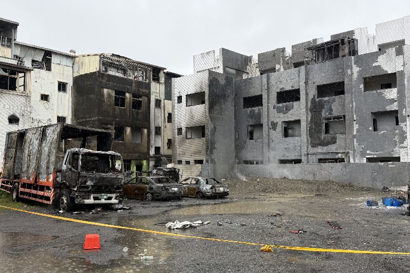 台南市安南區發生廢棄物火災爆炸事故,波及周邊多處住戶,市府計畫委託律師公會進行集體訴訟代位求償