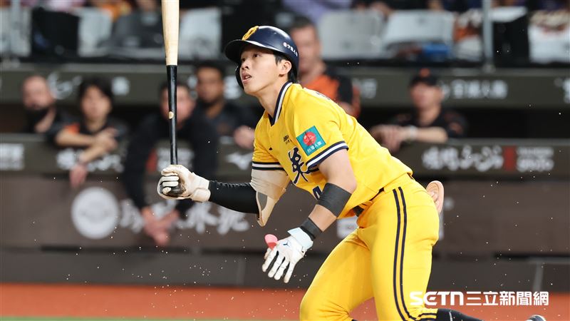 中信兄弟張士綸獲選單月MVP。(圖/記者劉彥池攝影)