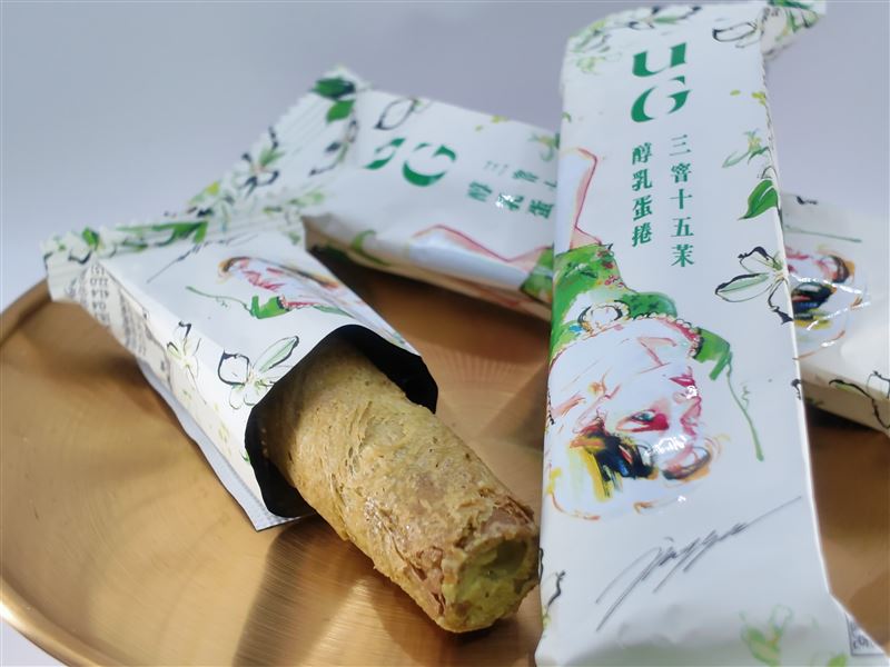 將馥郁茉莉茶香揉入酥脆蛋捲餅皮,層層包裹特製醇厚牛奶醬。(圖/品牌業者提供)