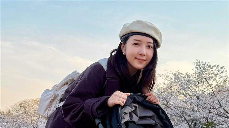一堆人去五熊的臉書粉專留言「倒此一油」。(圖/翻攝自蔡頤榛臉書)