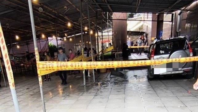 北市慈恩園7旬翁撞接駁車!暴衝人群釀1傷