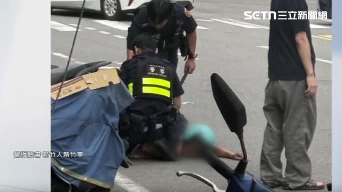 騎士最後被警方壓制。(圖/翻攝自新竹人新竹事臉書)