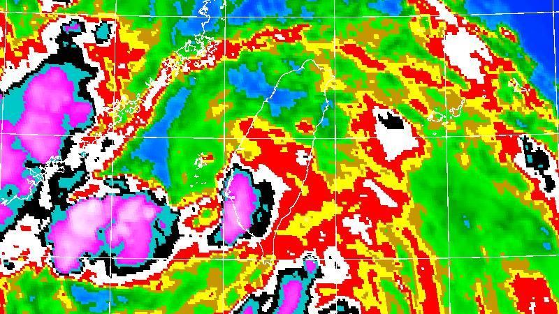 今晚起雨勢最猛 熱帶低壓生成2地豪雨以上