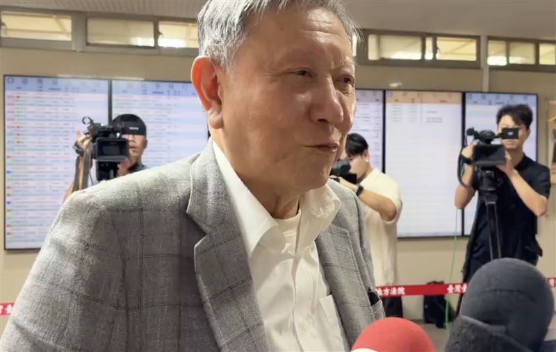 沈慶京出庭喊冤，強調自己接下讓中石化轉型、翻身的重擔，做出的決定都經董事會授權，是最佳商業決策。（圖／翻攝畫面）