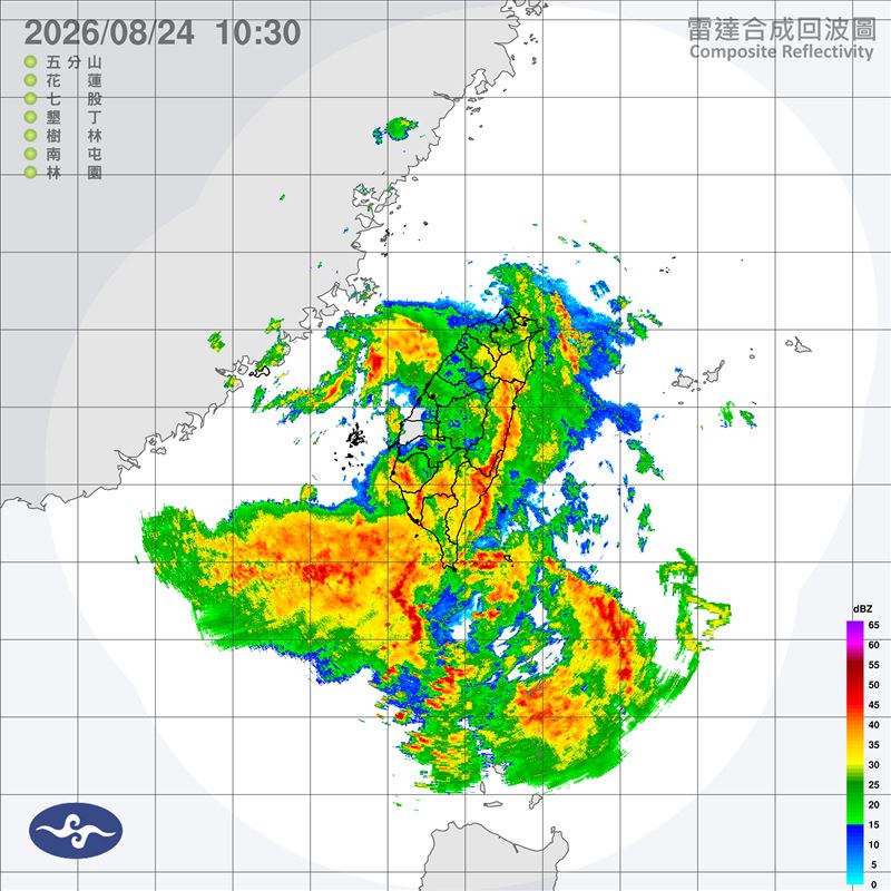 高雄單日雨量突破500毫米,南部、花東今(24)日仍要嚴防豪雨。(圖/翻攝自中央氣象署網站)