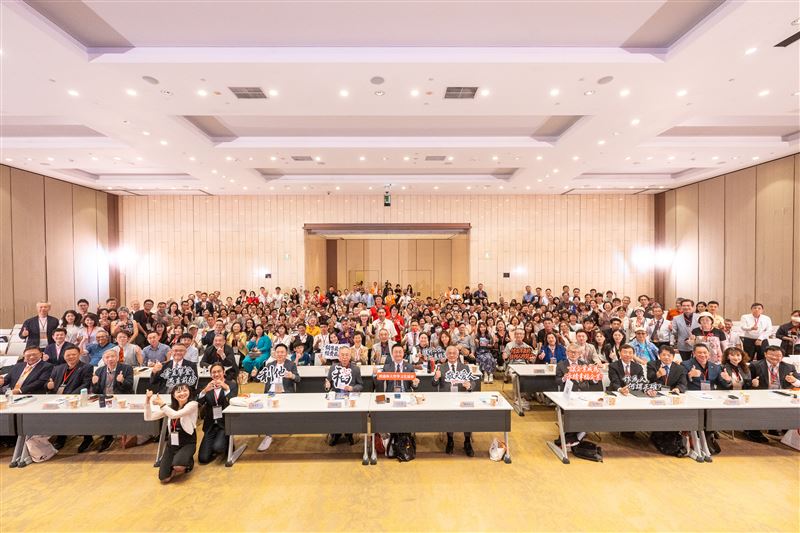 稻盛和夫秘密在台灣曝光了！5企業靠2個字【利他】把生意做大，業績爆增270％。（圖／《稻盛和夫哲學文化協會》提供）