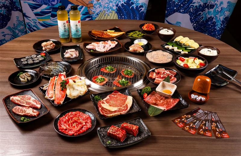 橘焱胡同集團「829國際燒肉節」8月21日至31日登場,胡同燒肉、胡同裏燒肉推出年度擲骰免單活動,首度攜手爭鮮餐飲集團,擴大跨品牌燒肉慶典。(圖/品牌業者提供)