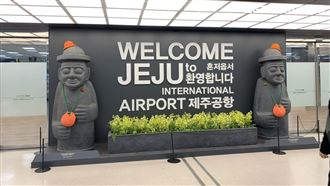 中國少年偷聽機場塔台遭逮！相機藏可疑照