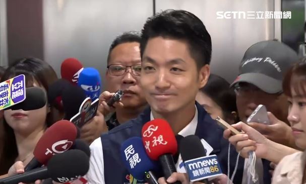 對於許淑華爆料還有其他弊案,蔣萬安回應,基於偵查不公開原則,全力尊重且配合檢調調查(圖/翻攝畫面)