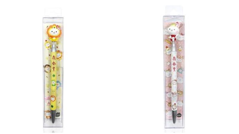 鼎泰豐的消費「生日禮」為造型筆,款式依現場門市供應為主。(圖/翻攝自鼎泰豐購物商城)
