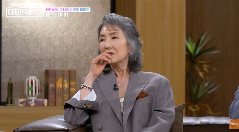 李輝香坦言即使這件事已經過去很多年但自己仍會感到愧疚。(圖/翻攝自MBN Entertainment)