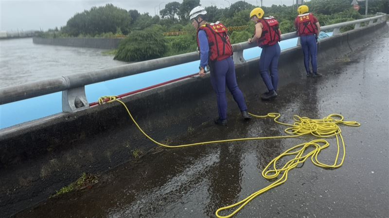 台南浮屍「只剩內褲」遺體浮腫…身分待查