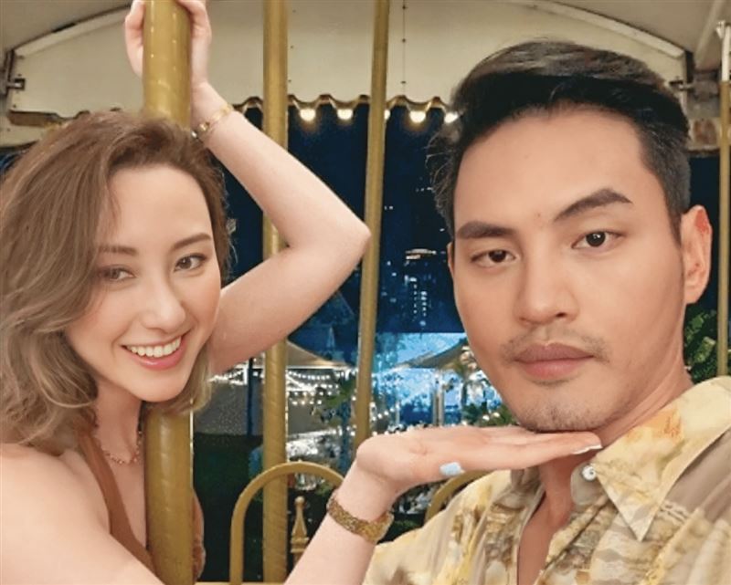 澳門賭王何鴻燊千金何超雲(左)曝光新男友,是被稱為豪宅大亨的台灣人Jony Su(右),2人到各國旅遊,曬出浪漫足跡。(翻攝自何超雲IG)