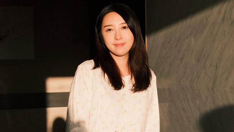 「五熊」蔡頤榛涉嫌於日本奈良藥師寺對國寶「佛足石」潑灑油性液體,8月22日重返日本時遭當地警方逮捕。(圖/翻攝自臉書)