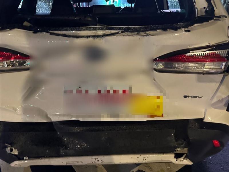 多元計程車駕駛30歲陳姓女子受有輕傷,送醫後並無大礙。(圖/翻攝畫面)
