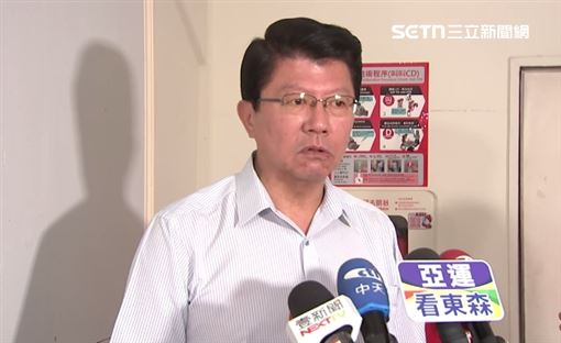 謝龍介要求卓榮泰道歉，「你讓我們的心都淋濕了」（圖／翻攝畫面）