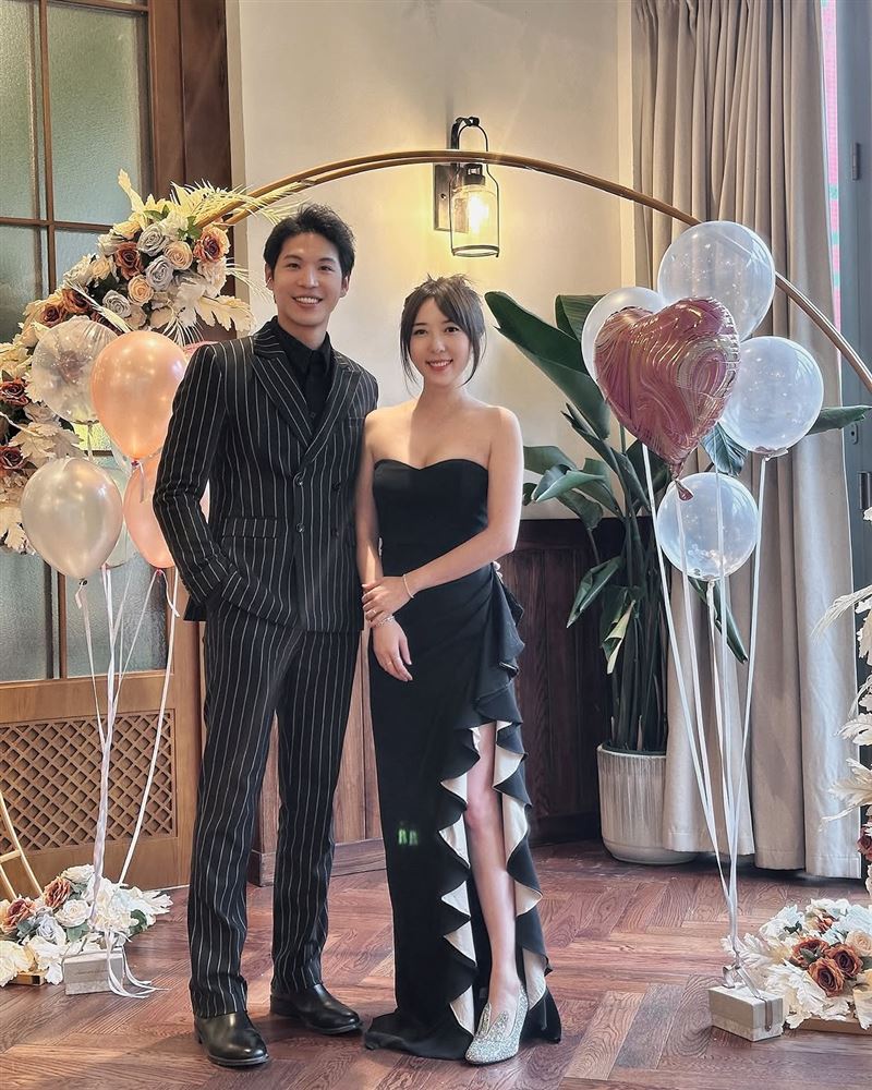 五熊與小5歲的老公張皓羽交往4個月就因「神的旨意」閃婚。(圖/翻攝自IG @bernice0222)