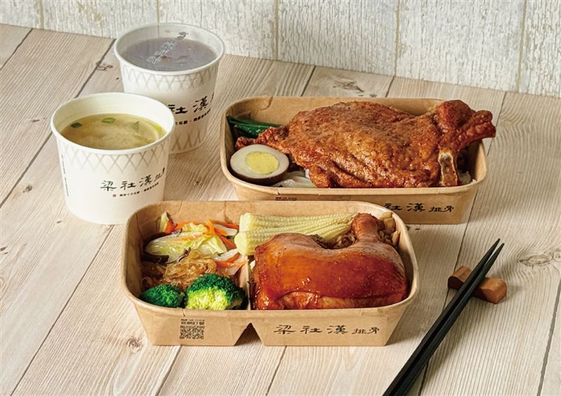 梁社漢排骨以熟悉的便當主食,滿足商辦族群午餐晚餐外帶需求。(圖/八方雲集提供)