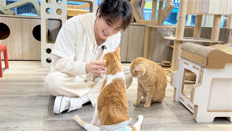 古曜威行善。（圖／協會提供）
